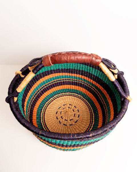 Obaa Sima(Woman of Substance) Hand - Woven Round Basket 008 - Nathez out of Africa