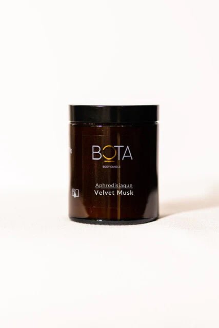 BOTA Aphrodisiaque massage body candle velvet musk 55g — natural luxury African skincare candle