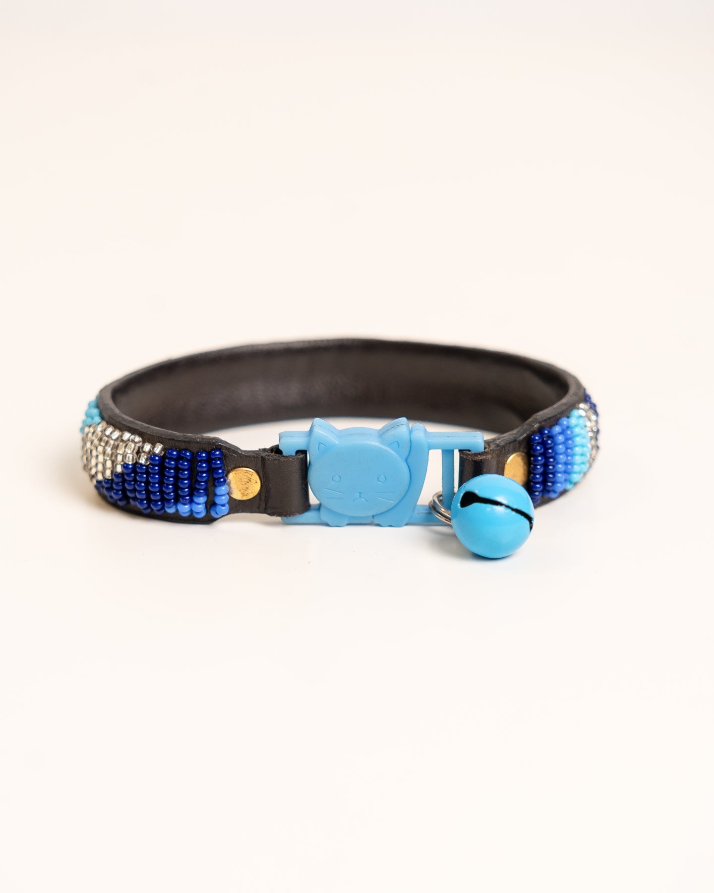 Hand-beaded leather Paka cat collar — African handmade kitten collar with bell, Kenyan artisan